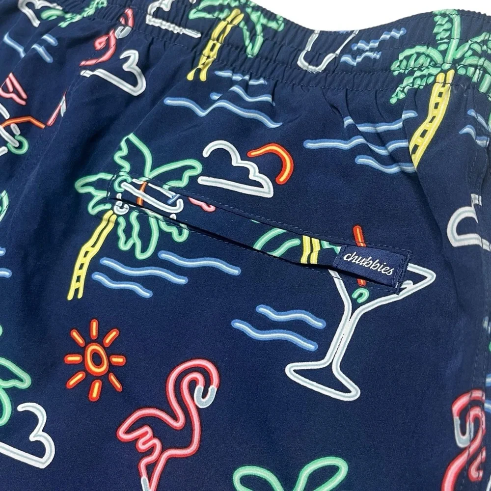 Chubbies The Neon Lights 7” Stretch Swim Trunks Men’s Medium Tropical Neon Print